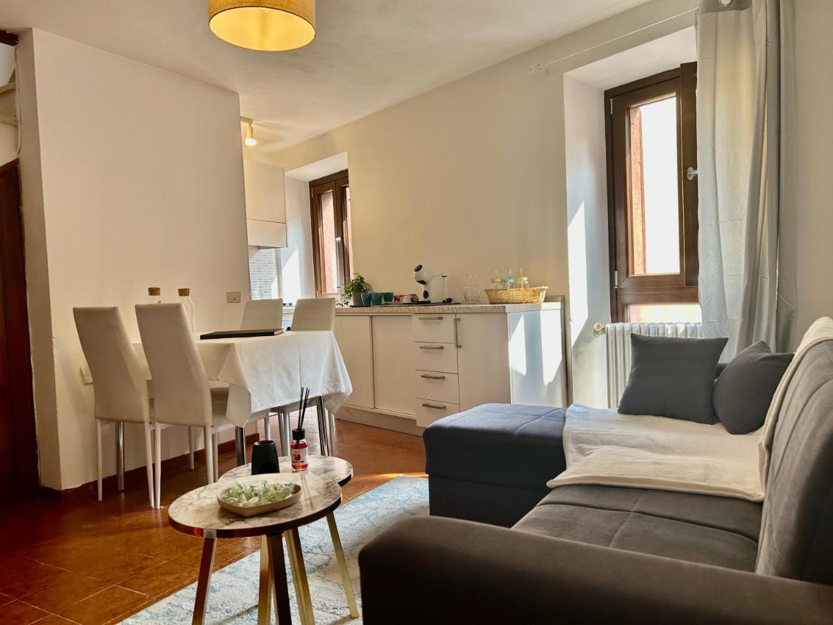 Tua Duplex Apartment Salò Екстериор снимка